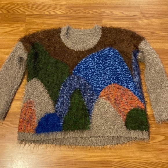 Sweaters - Women’s Sweater size large (CE)